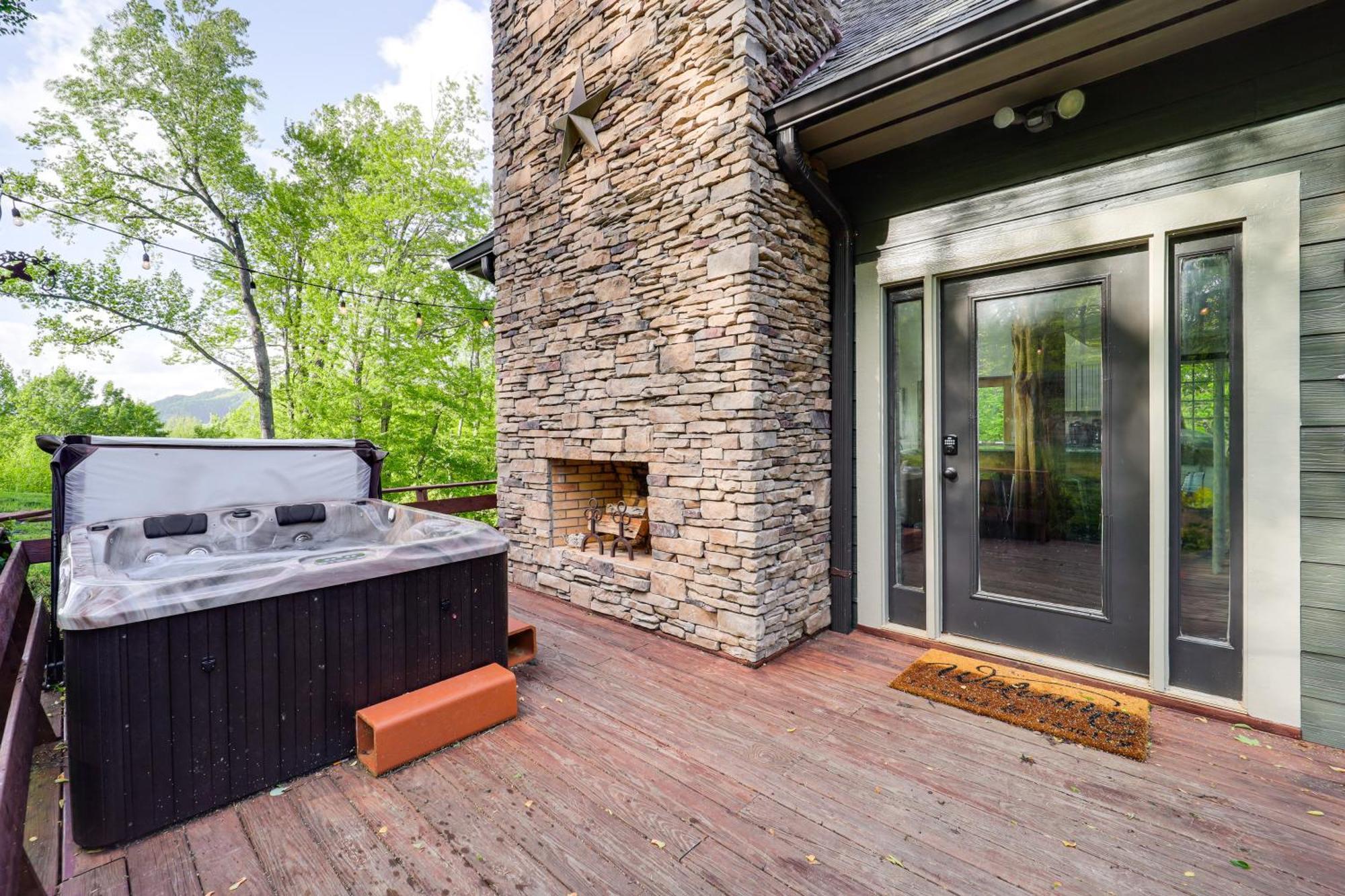 Luxe Appalachian Mountain Cabin With Hot Tub, Views Warrensville Exterior foto