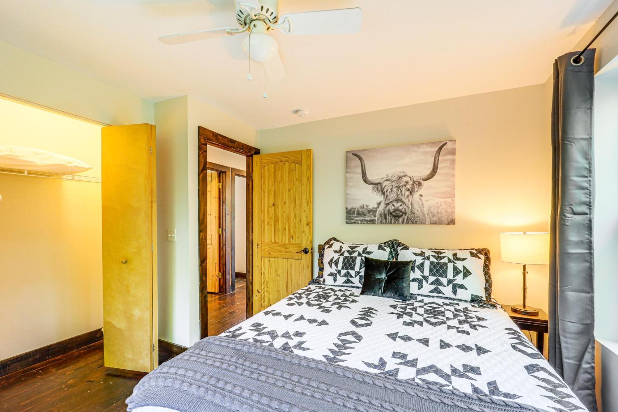 Luxe Appalachian Mountain Cabin With Hot Tub, Views Warrensville Exterior foto
